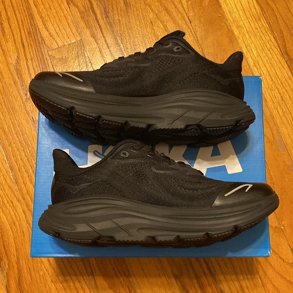 Hoka Clifton 10 Big Kids Sz 3.5Y / 5 W Black - Picture 3 of 7